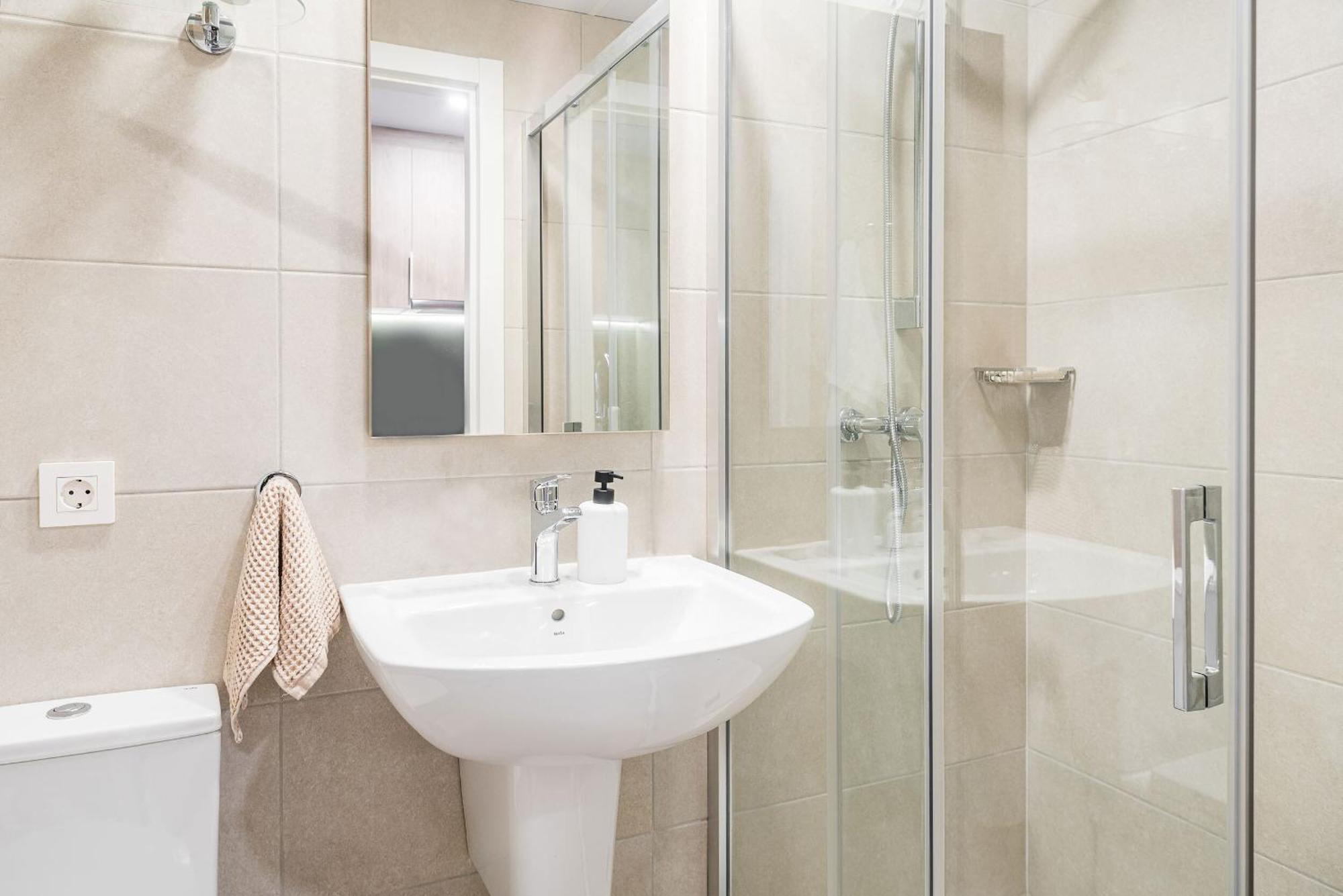 Hotel Nido Malvarrosa Valencia Bagian luar foto